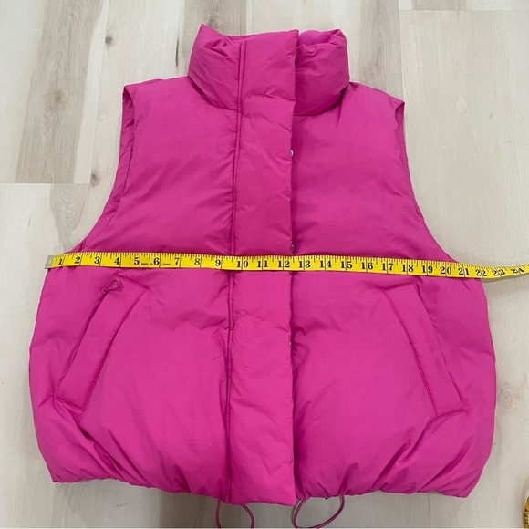 Beyond Yoga Pink Pillow Puffer Vest Women's Medium Duck Down Rare Sporty - Picture 14 of 16